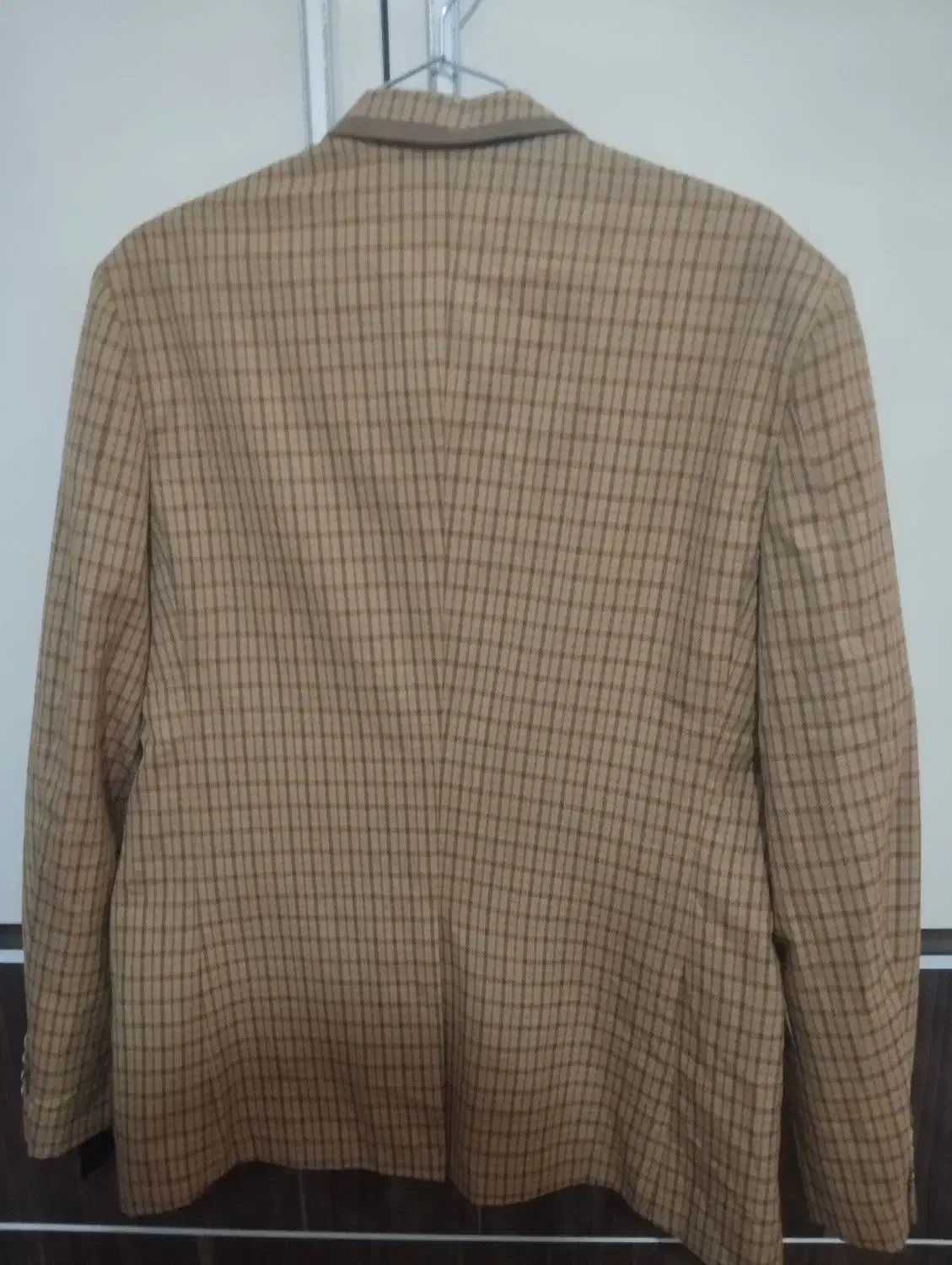 کت نو|لباس|لردگان, |دیوار