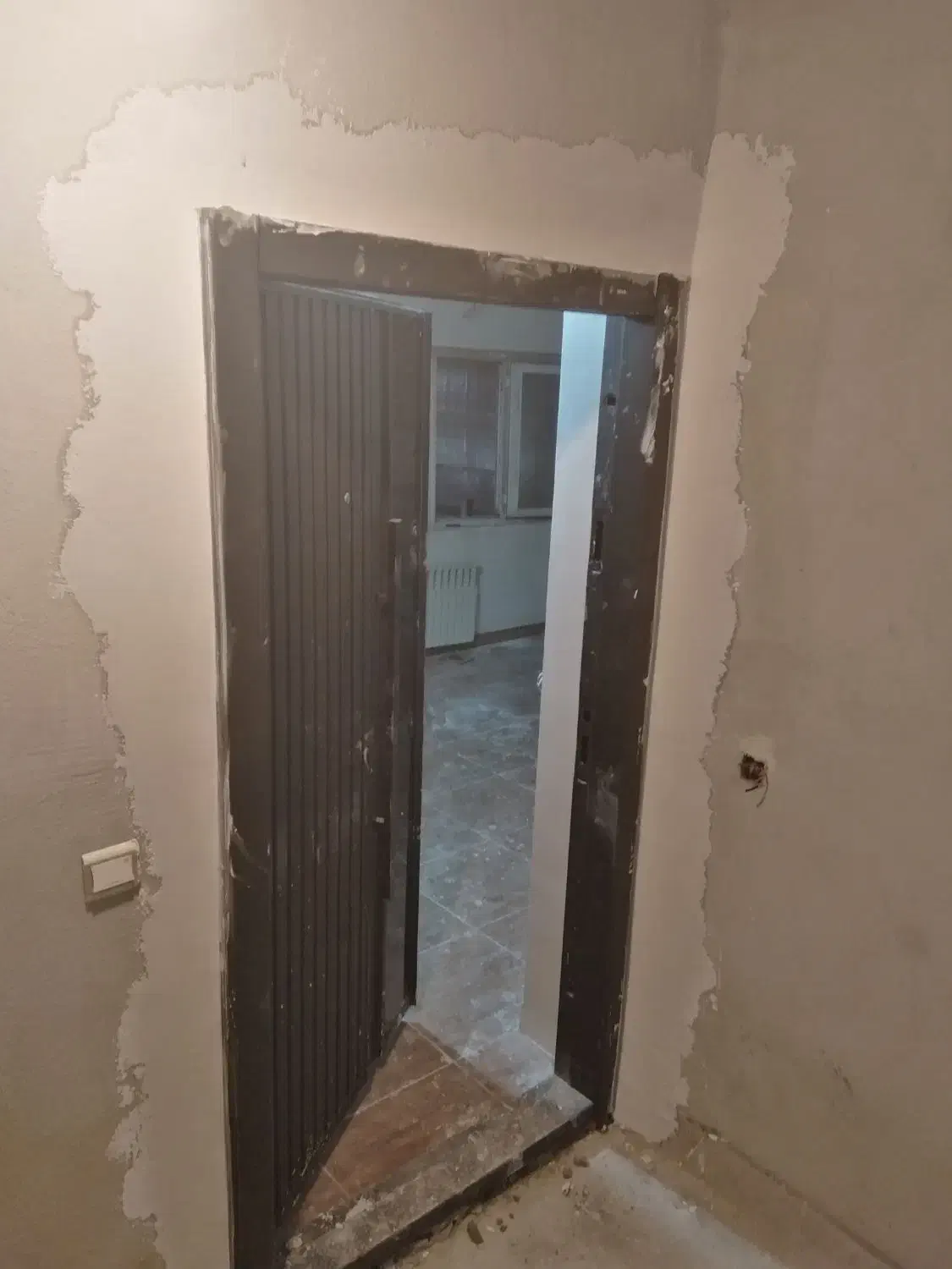 لکه گیری وترمیم ساختمان و بند کشی داخل سرویسها|خدمات پیشه و مهارت|رشت, چله خانه|دیوار