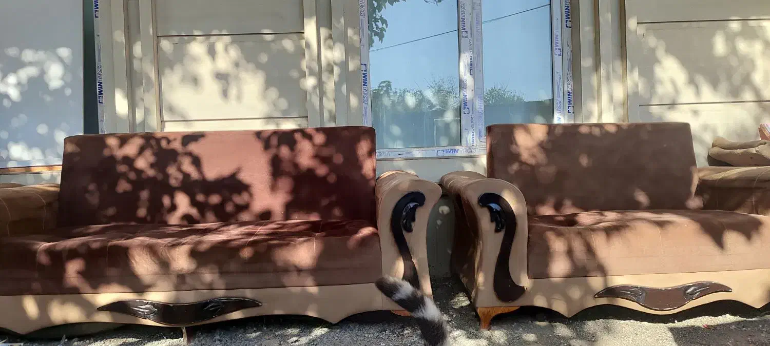 مبل هفت نفره همراه کوسن ومیز عسلی بزرگ و کوچک|مبلمان خانگی و میز عسلی|جوین, |دیوار