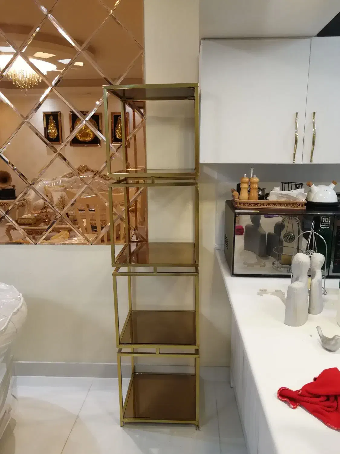 قفسه فلزی طلایی|کتابخانه، شلف، قفسه‌های دیواری|رشت, معلم|دیوار