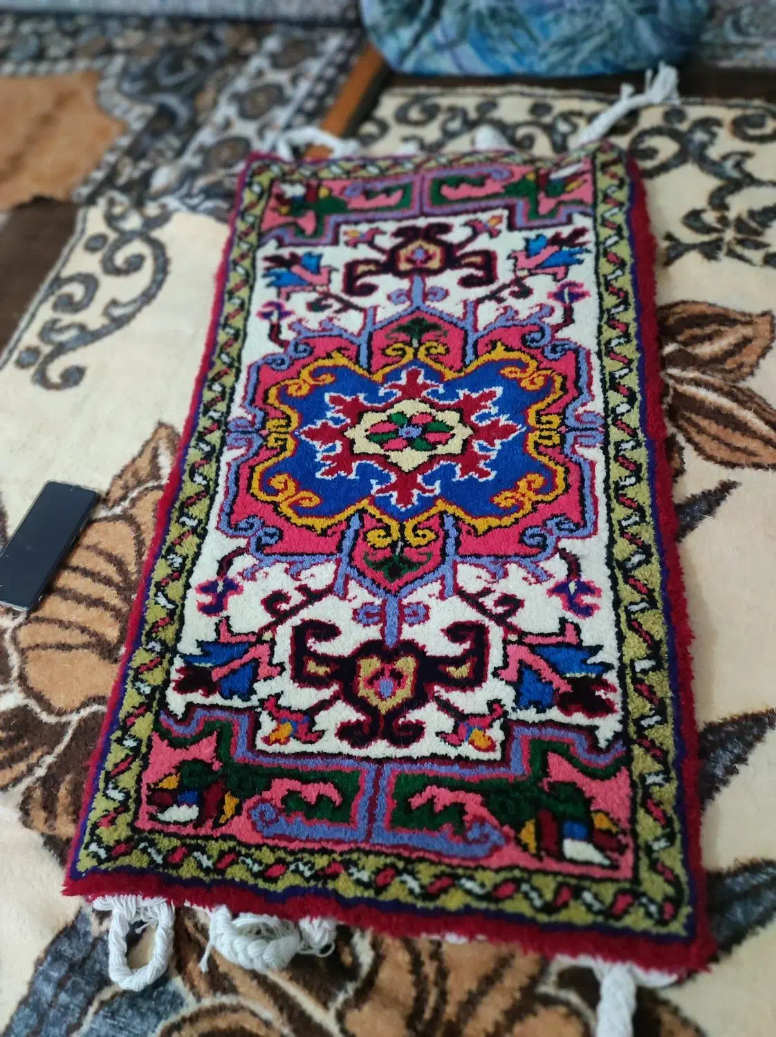 فرش پادری دست باف|پادری|تبریز, |دیوار