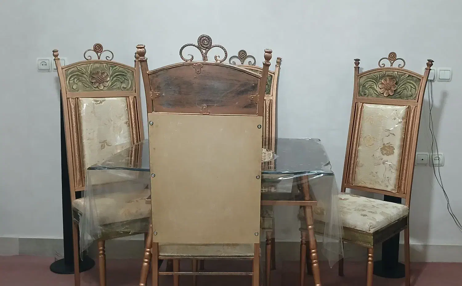 ویترین جاکفشی ناهار خوری|میز و صندلی غذاخوری|قم, نخودی|دیوار