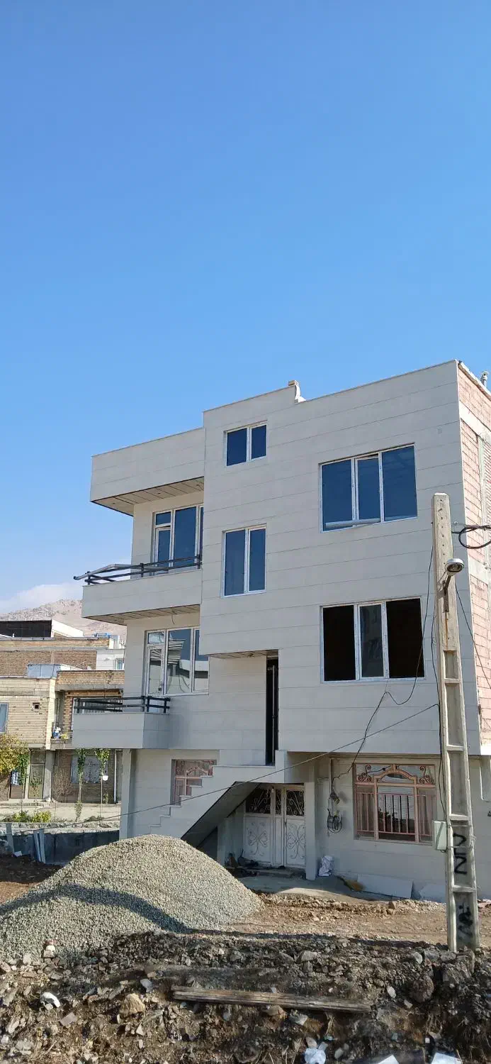 ۳ طبقه فوری زیر قیمت|فروش خانه و ویلا|بانه, |دیوار