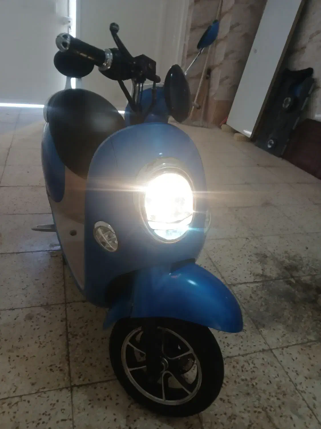 موتور برقی چینی|موتورسیکلت|هشتگرد, هشتگرد قدیم|دیوار