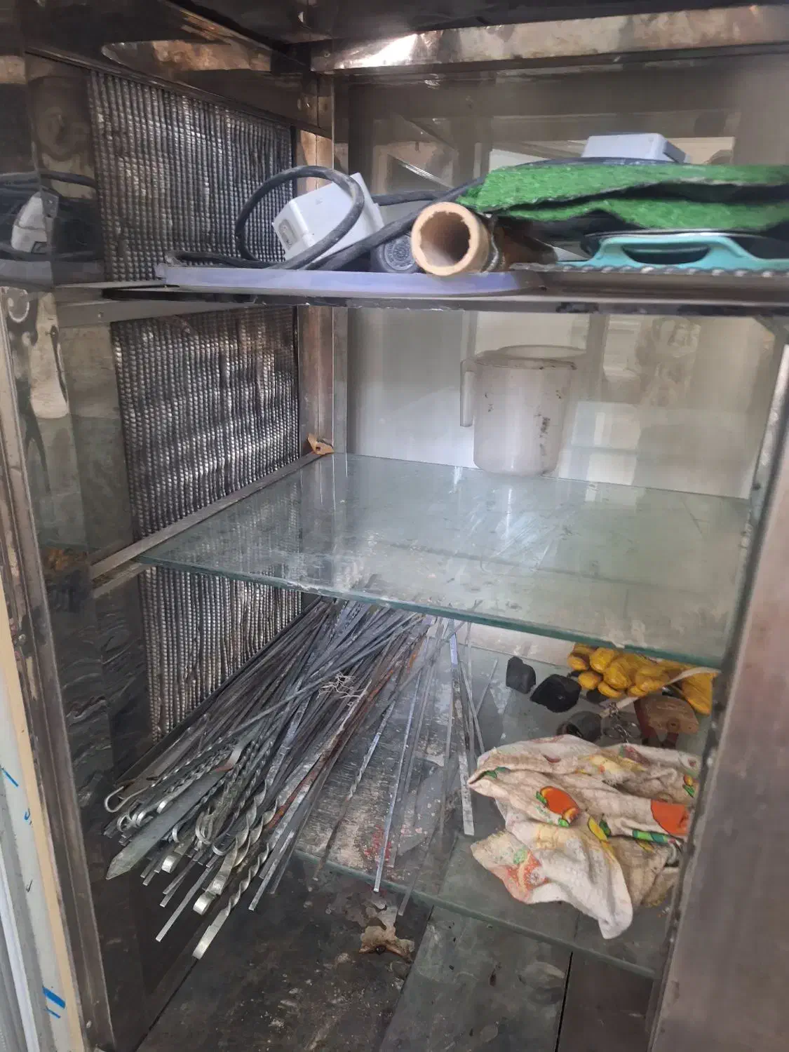 یخچال کاملا سالم هست فقط ی ترموسات می خواد|یخچال و فریزر|چهاردانگه (تهران), |دیوار