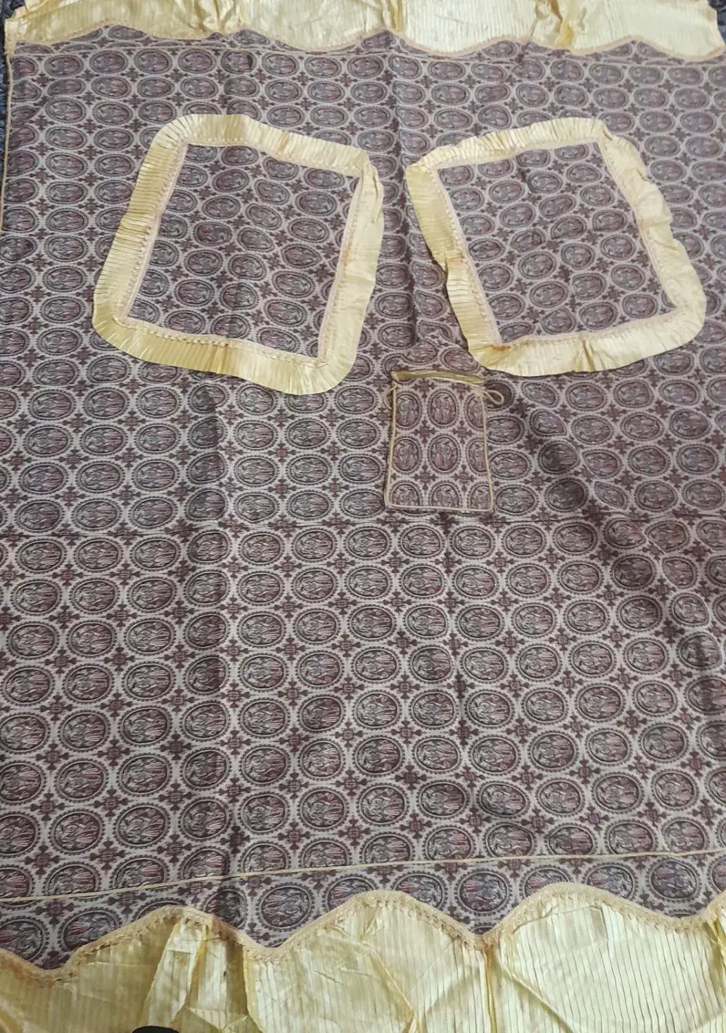 رو تختی همراه با یک جفت رو بالشتی|سرویس روتختی|کاشان, زیدی|دیوار