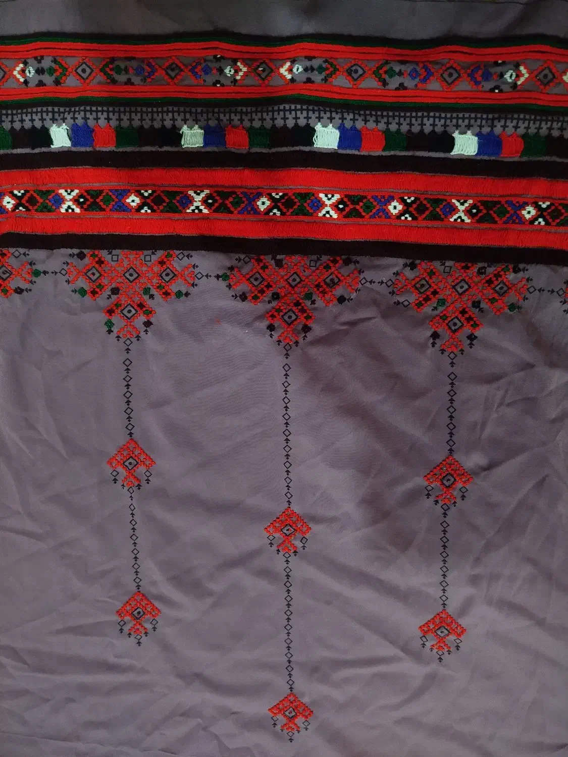 لباس دست دوچ موسومی و‌چادردستدوچ|لباس|چابهار, |دیوار