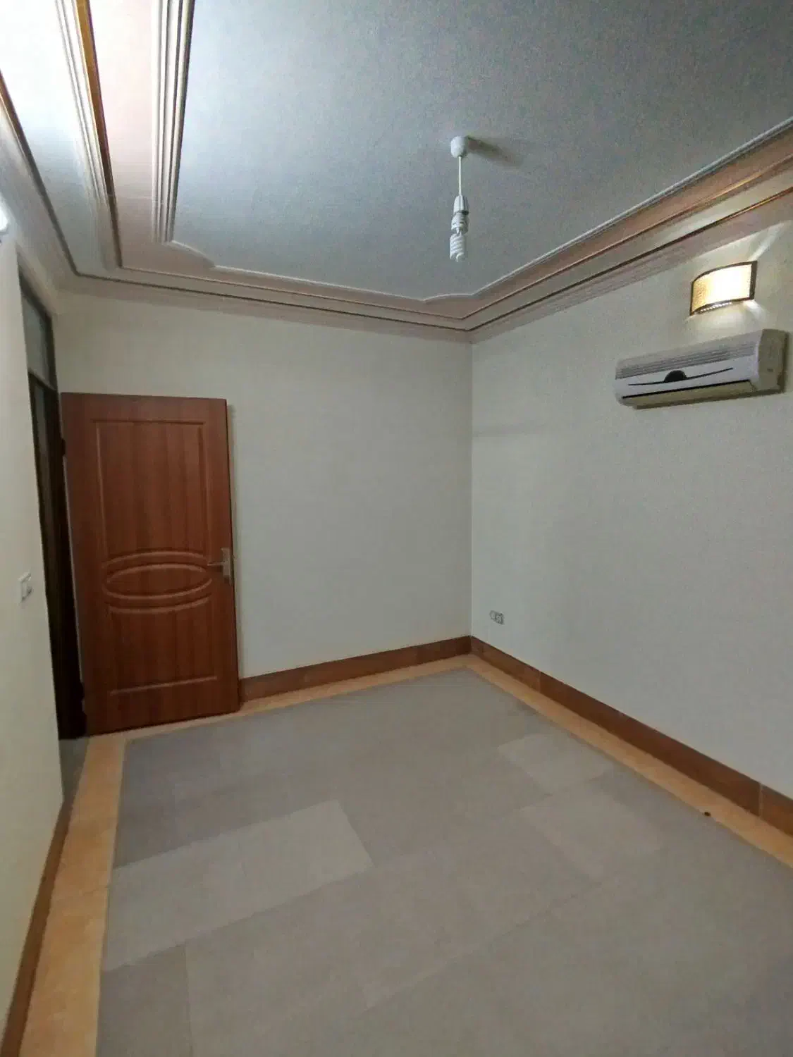 واحد ۹۵ متری ساختمان پزشکان/امیرالمومنین|اجارهٔ دفتر کار، اتاق اداری، مطب|زاهدان, |دیوار