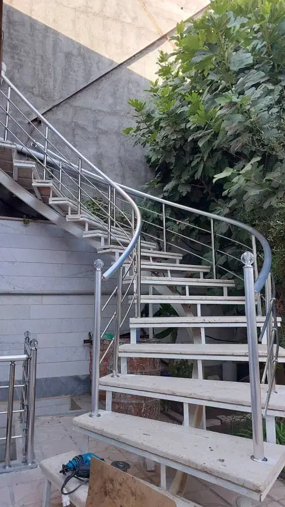 نصاب نرده استیل ( طراحی و اجرای طرح)|خدمات پیشه و مهارت|اسلامشهر, شهرک مهدیه|دیوار