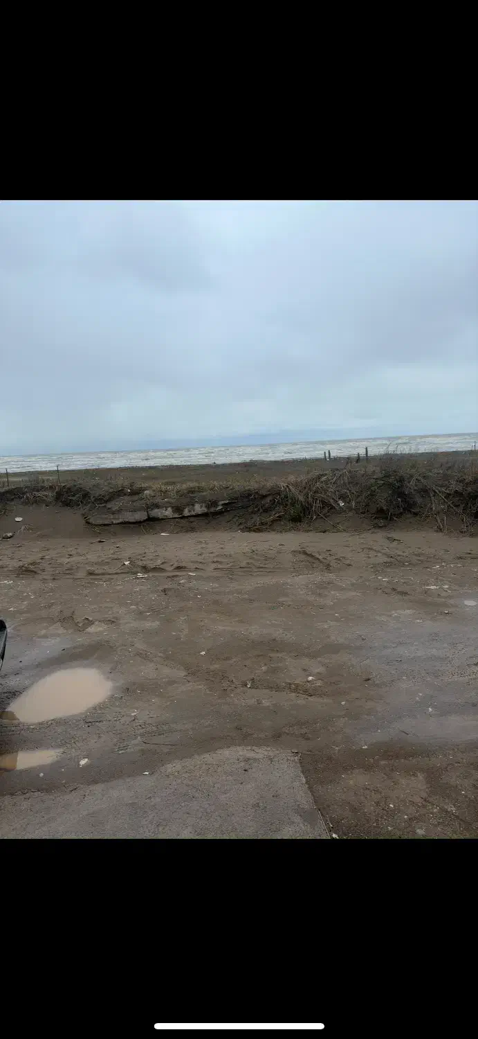 ویلا دو خواب ساحلی لب دریا|اجارهٔ کوتاه‌مدت ویلا و باغ|رشت, حومه رشت|دیوار