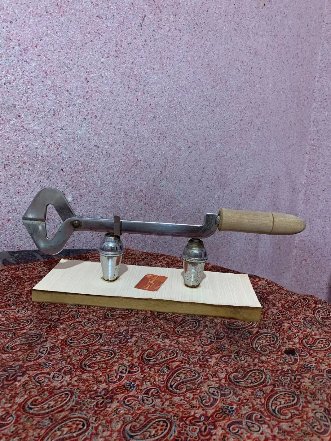 قندشکن|قوری، کتری، قهوه‌ساز دستی|رشت, دخانیات|دیوار