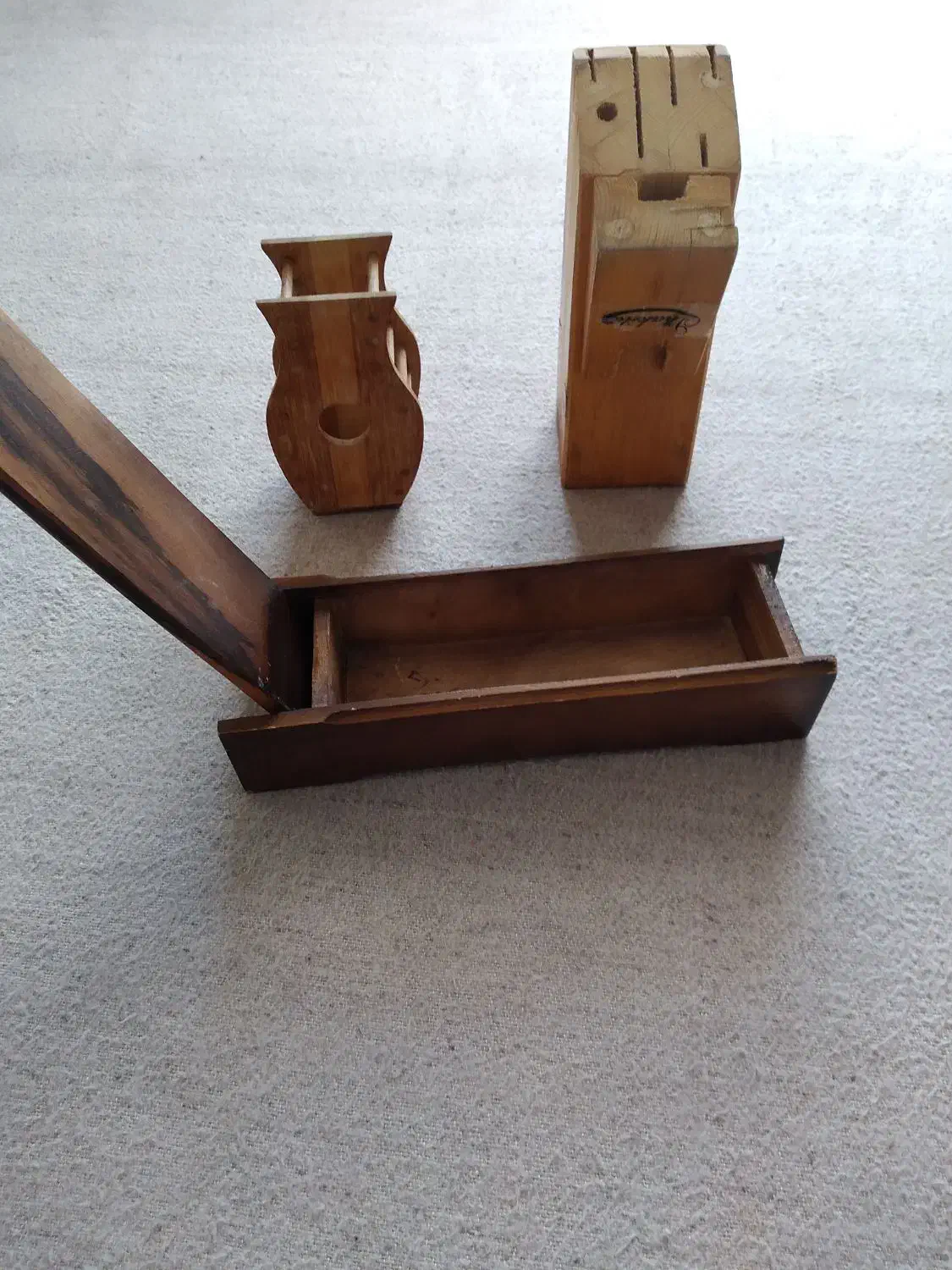 همش باهم جاقاشقی|آبچکان و نظمدهنده ظروف|نیشابور, سرآب کوشک|دیوار