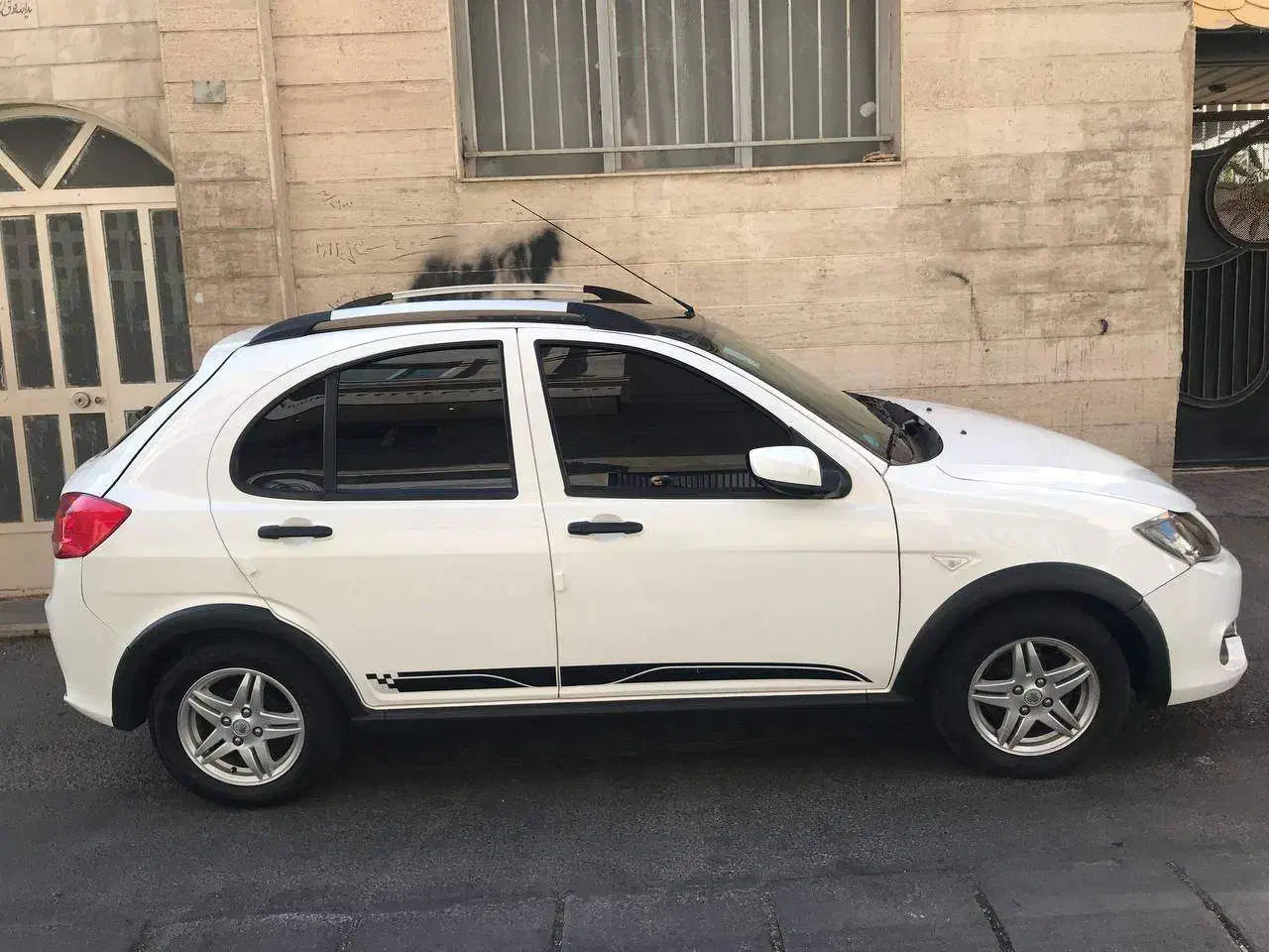 کوئیک Rمدل ۱۴۰۱|خودرو سواری و وانت|اندیشه, اندیشه فاز ۱|دیوار