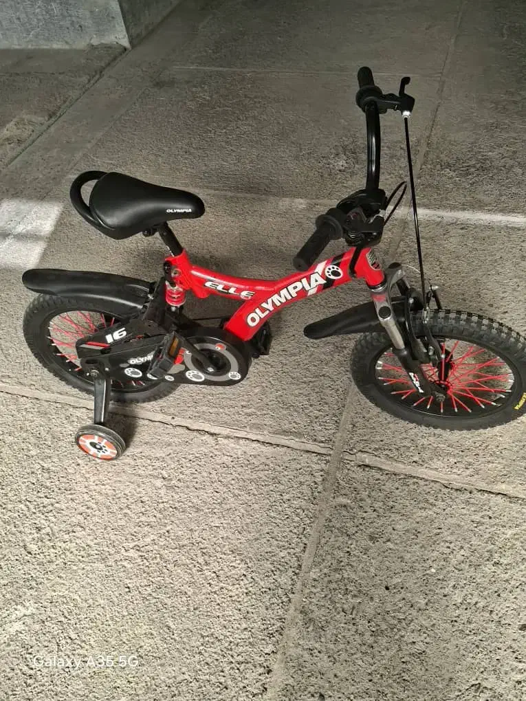 دوچرخه کودک با کمکی|دوچرخه، اسکیت، اسکوتر|پردیس, فاز ۴|دیوار