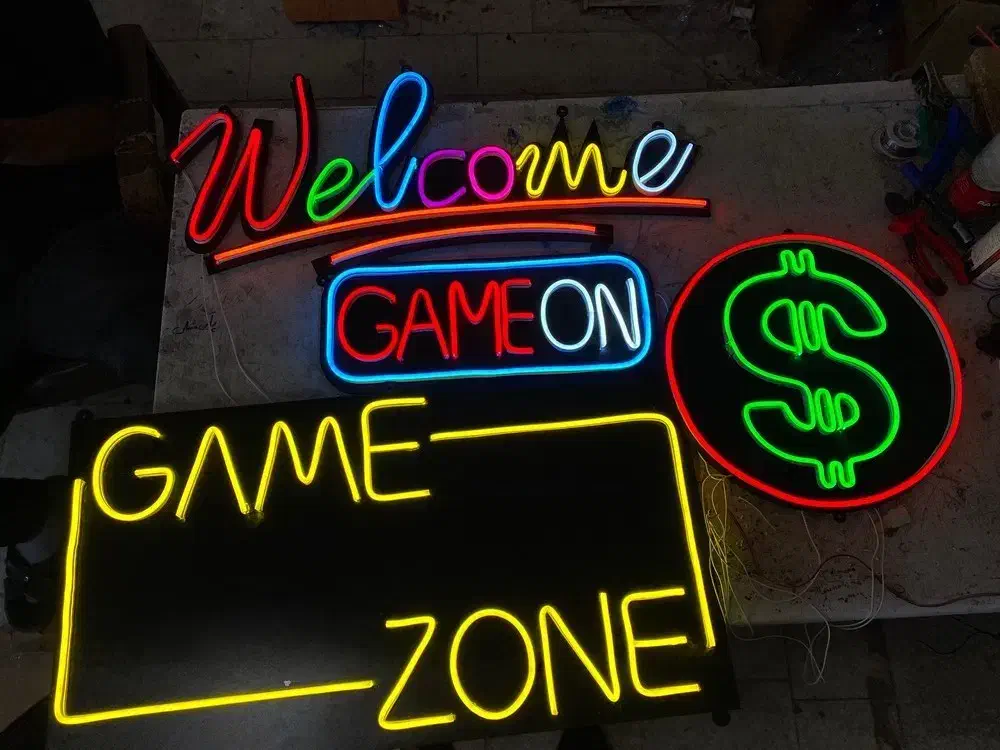 تابلو نئون و ال ای دی قیمت زیر کل ایران|فروشگاه و مغازه|سبزوار, بیهق شرقی|دیوار