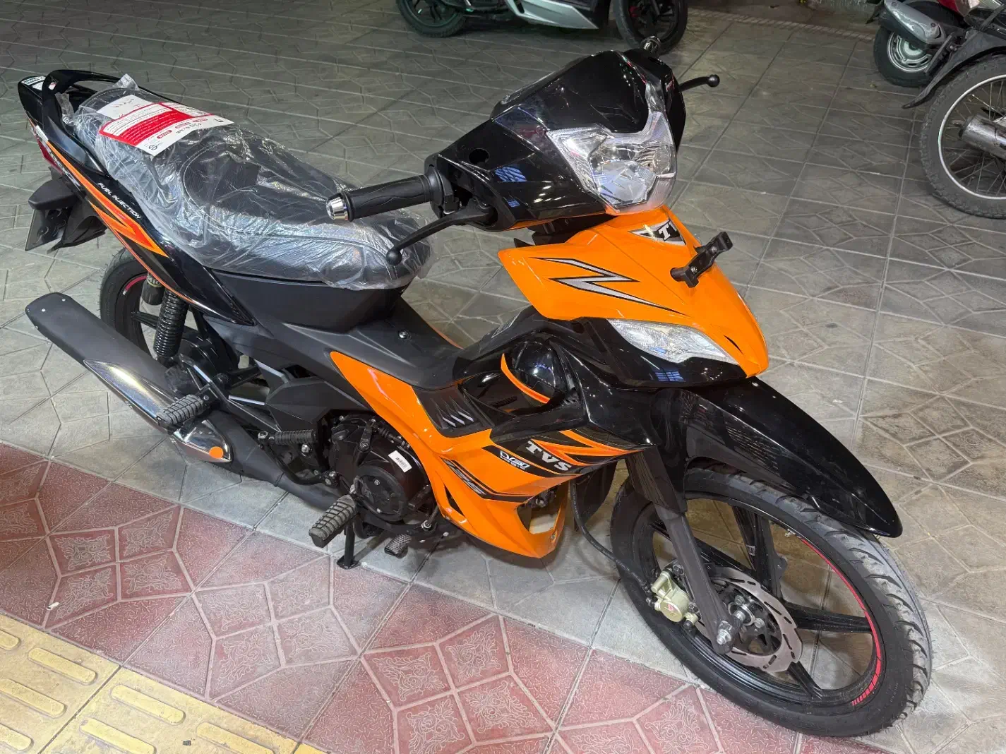 TVS 1405 خشک|موتورسیکلت|اصفهان, جلفا|دیوار