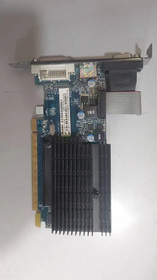 کارت گرافیک رادئون ۵۴۵۰ ddr3|قطعات و لوازم جانبی رایانه|نجفآباد, امام خمینی|دیوار