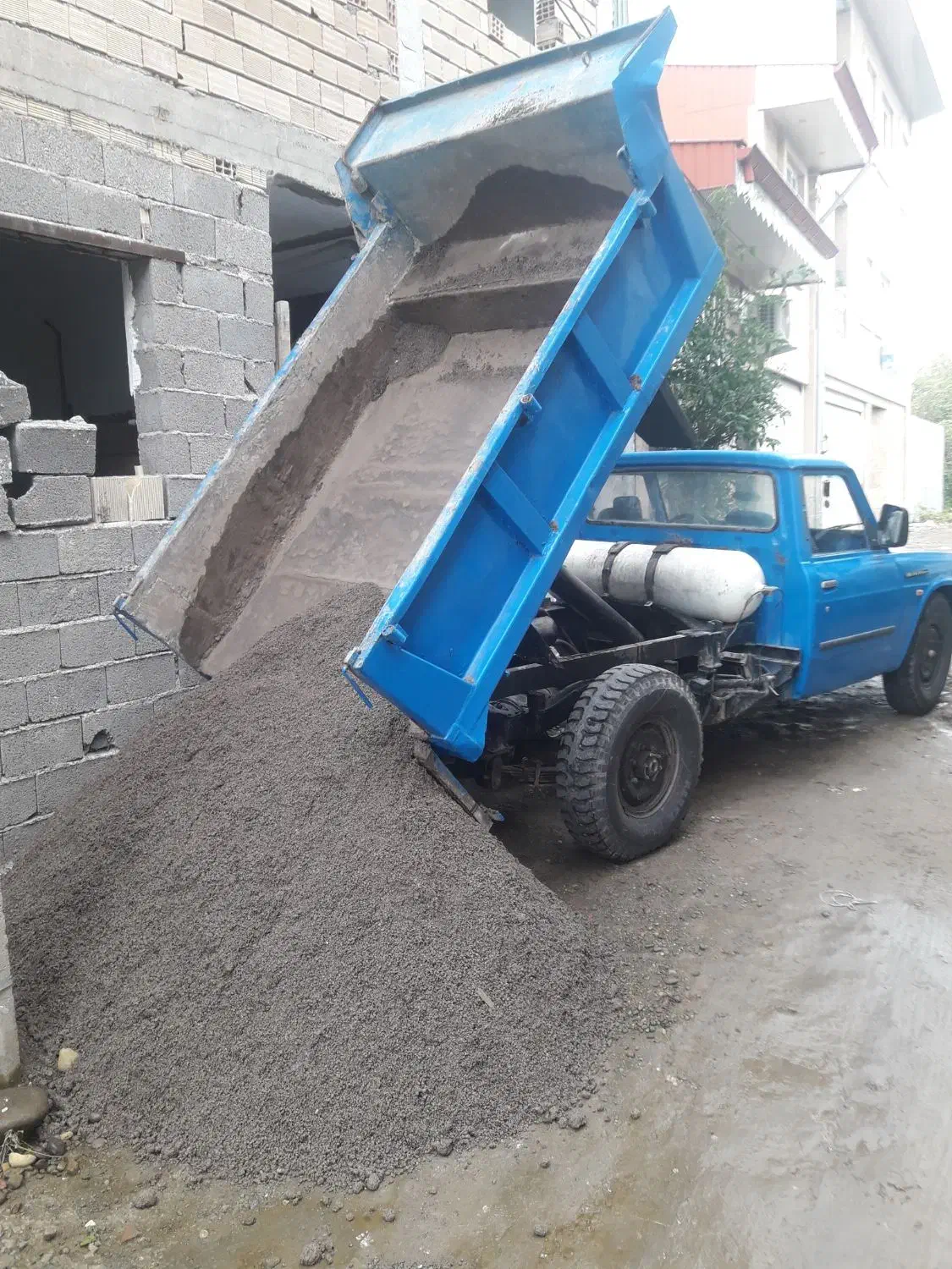 حمل و فروش ماسه و نخاله ساختمانی با نیسان کمپرسی|خدمات حمل و نقل|رشت, شهرک قدس|دیوار