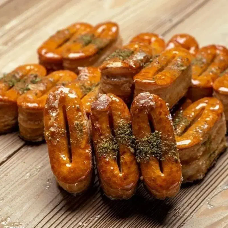 کارگر ساده و وردست قناد|استخدام خدمات فروشگاه و رستوران|تهران, امیر بهادر|دیوار