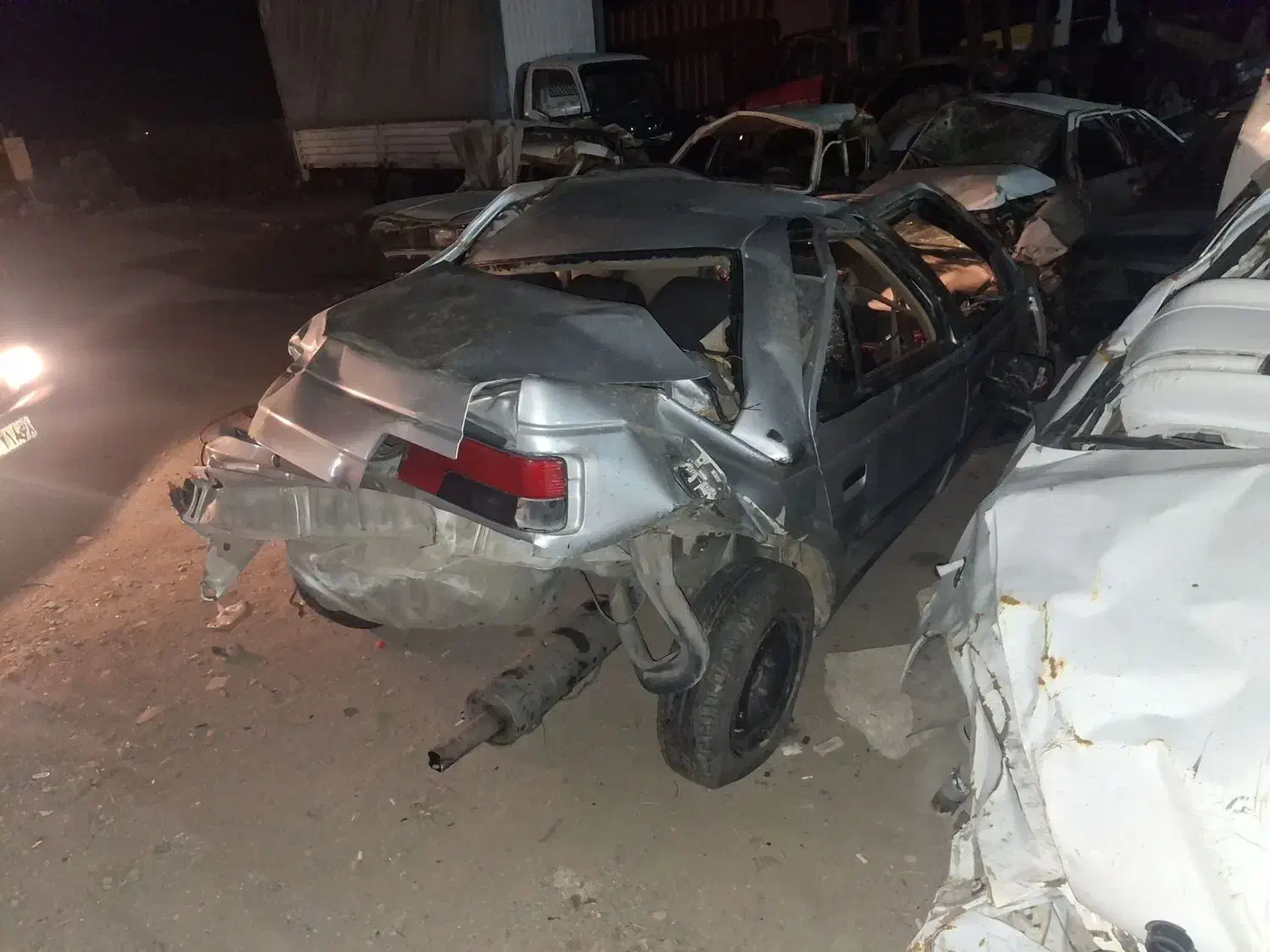 405 مدل98 تصادفی|خودرو سواری و وانت|کرج, گلشهر|دیوار