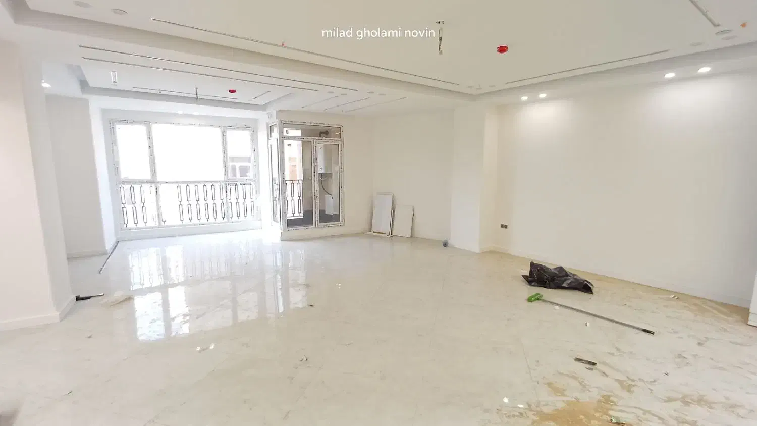 ۱۲۰متر/دوخوابه فول نوساز ۲۱متری جی کلید نخورده