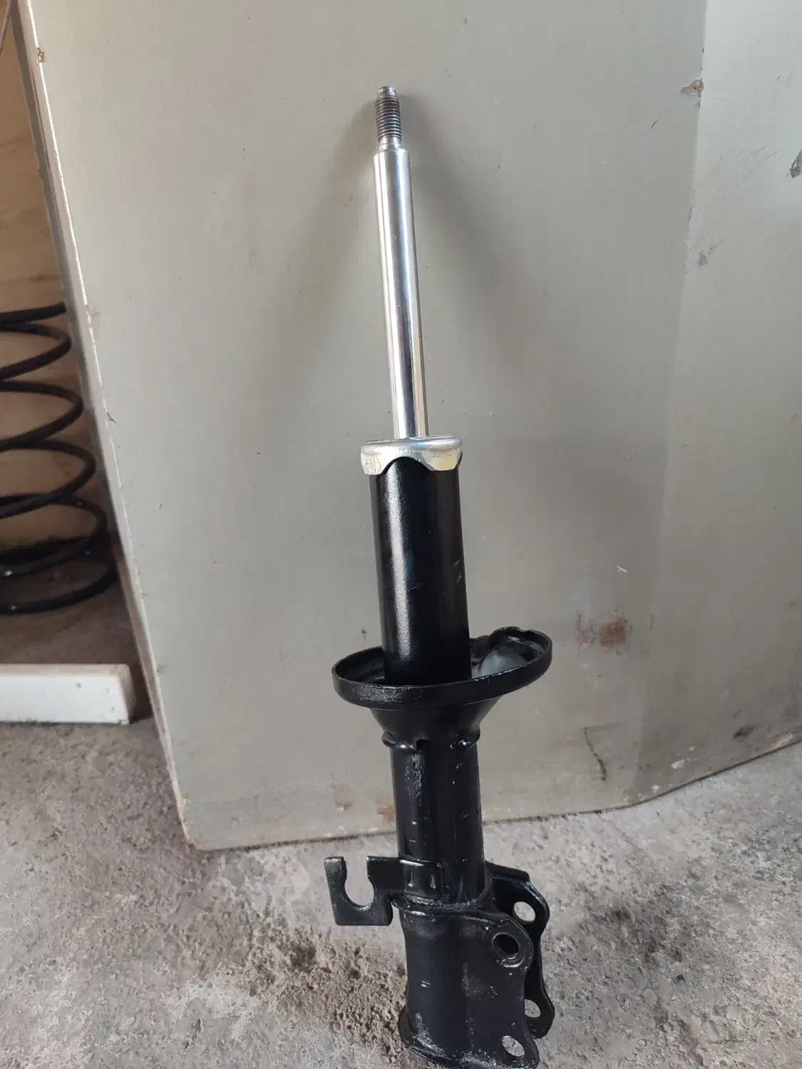 کمک فنرهای انواع سواری‌ها‌‌ با‌ضمانت تعداد محدود|قطعات یدکی و لوازم جانبی|سیمین شهر, |دیوار