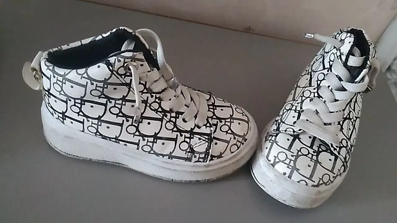 کفش بچه گانه سالم وتمیز وشیک|کفش و لباس بچه|آشتیان, |دیوار