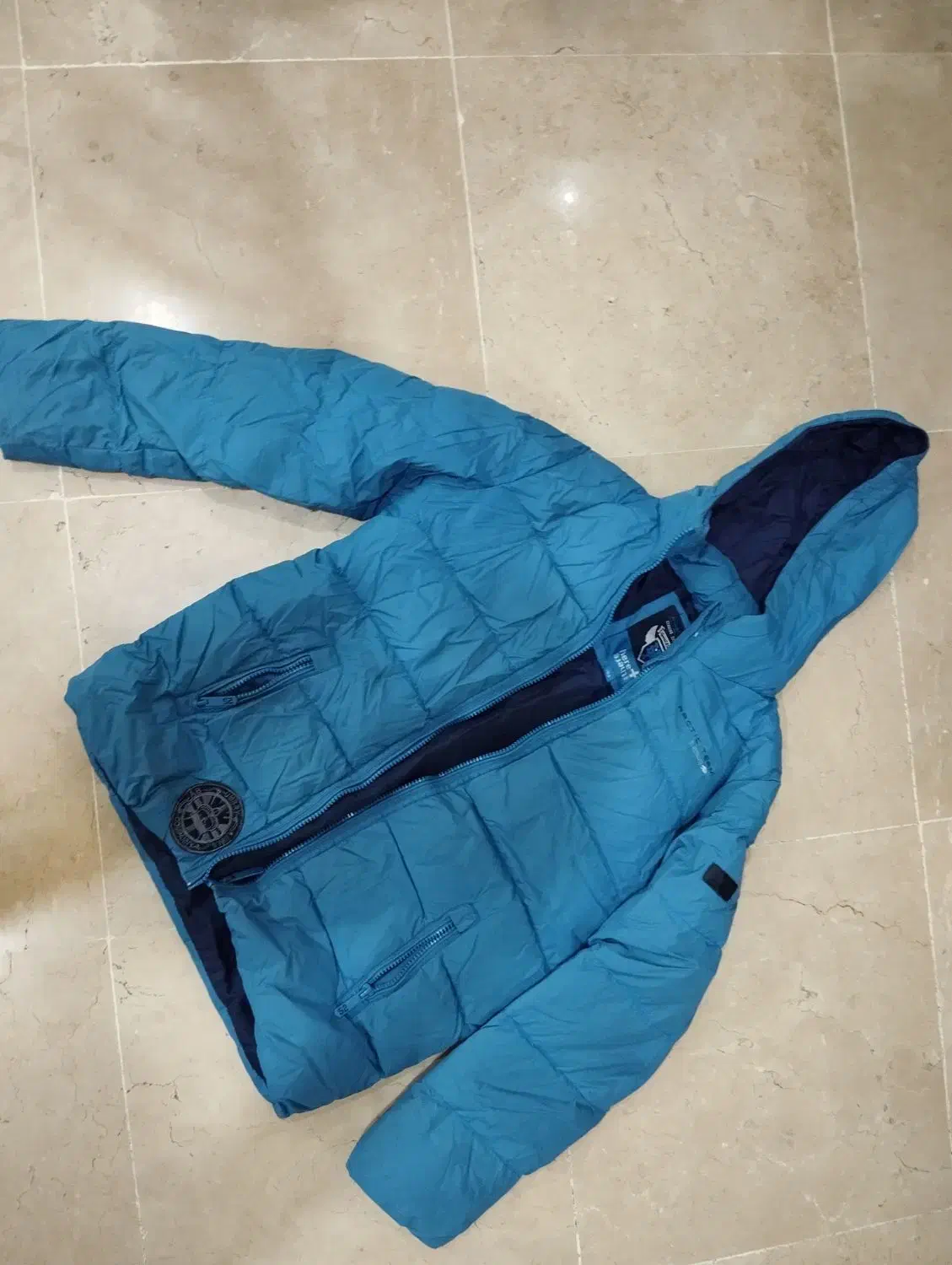 تعداد زیادی کاپشن و بارانی خارجی|لباس|تهران, ائمه اطهار|دیوار