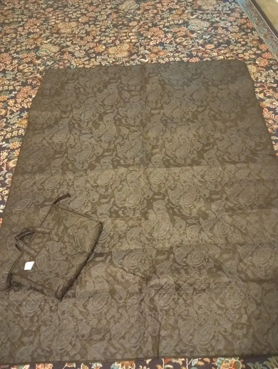 زیر انداز نونو داخل کیف قیمت 350مشخصات تو عکس|روفرشی|باشت, |دیوار