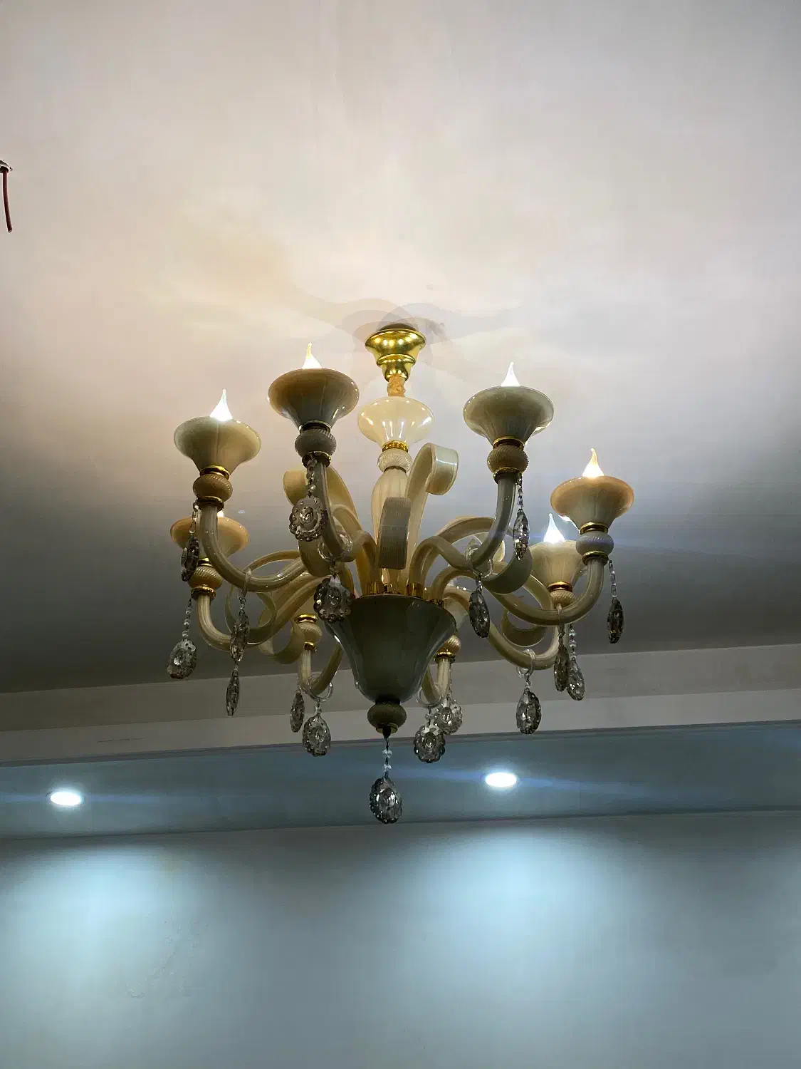 لوستر هشت شاخه|لوستر و چراغ آویز|تهران, امام زاده عبدالله|دیوار