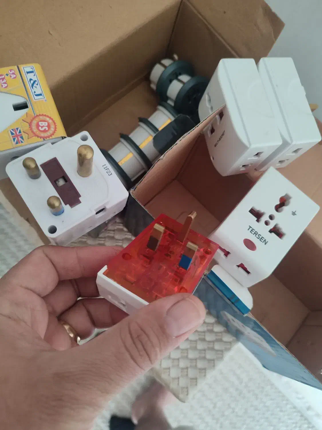 تعدادی لوازم شخصی  کابل vga|قطعات و لوازم جانبی رایانه|اهواز, کوی باهنر|دیوار