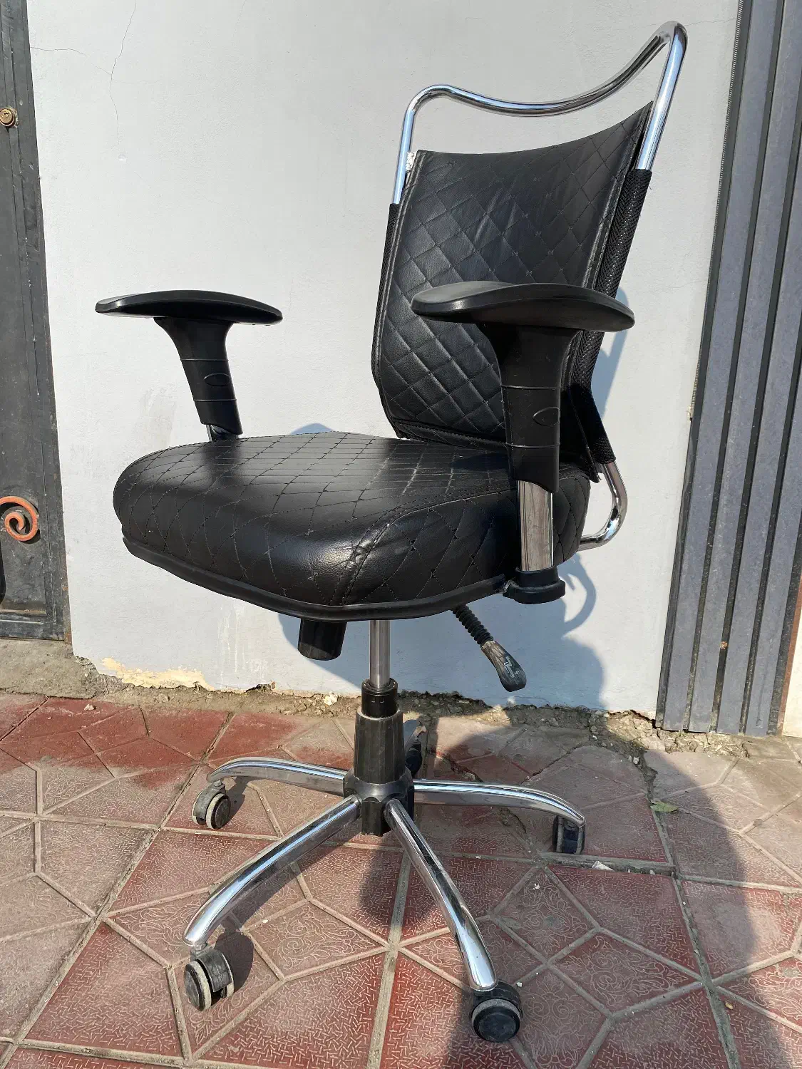 میز کانتر وصندلی اداری|مبلمان اداری|نور, |دیوار