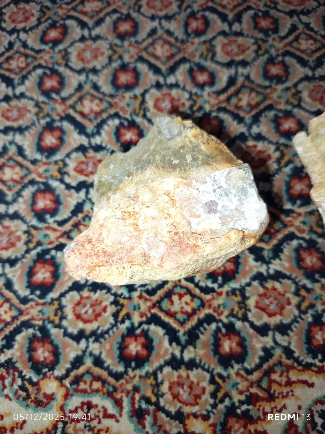 سنگ|کلکسیون اشیاء عتیقه|شیراز, پشم شیشه|دیوار