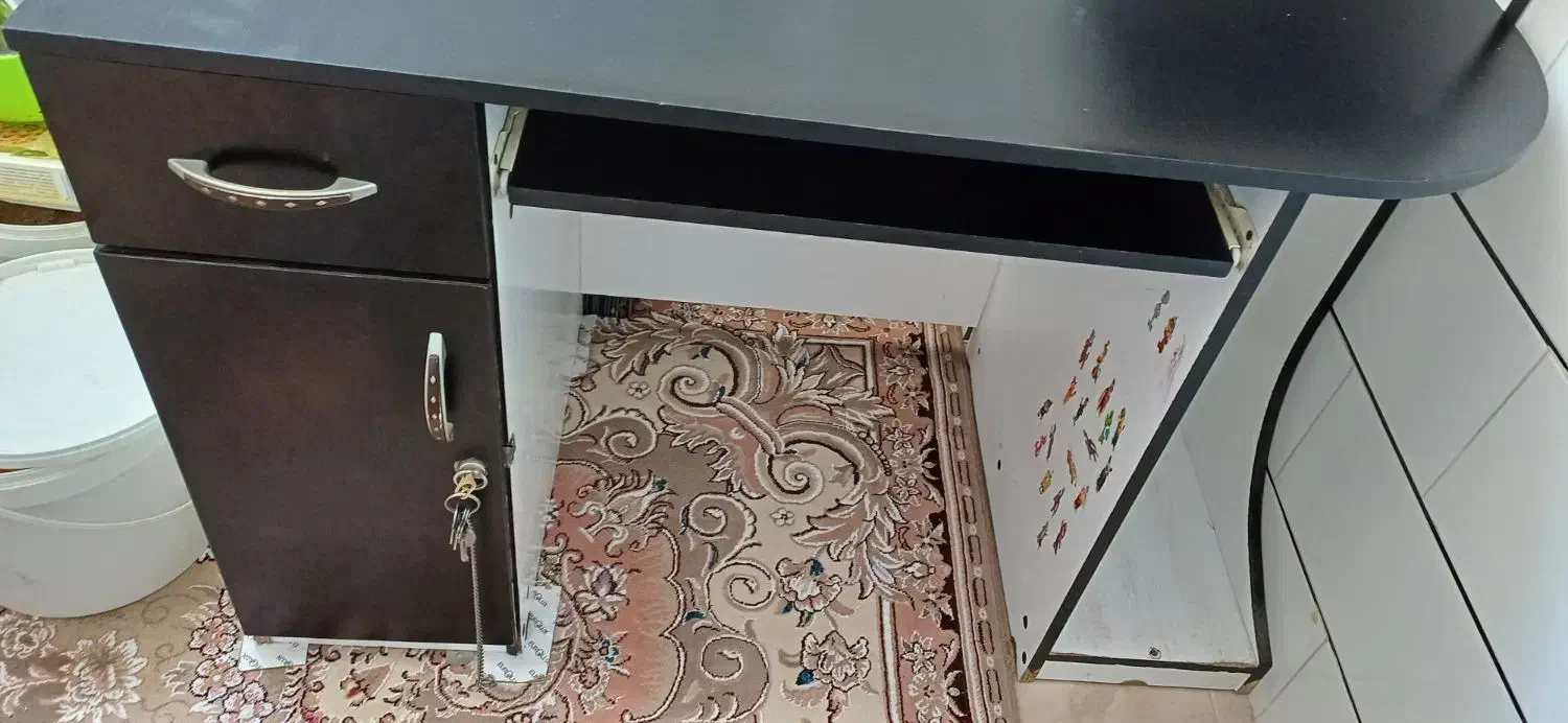 میز کامپیوتر|میز تحریر و کامپیوتر|خمینی‌شهر, |دیوار