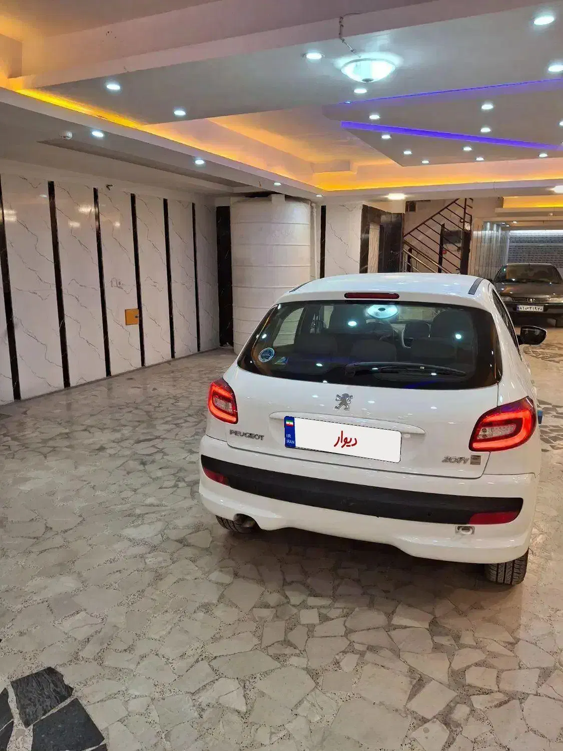 پژو 207دنده هیدرولیک سقف فلز1404|خودرو سواری و وانت|محمدشهر, محمدشهر|دیوار