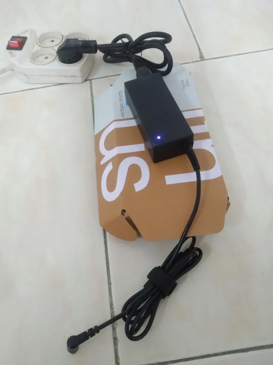 شارژر لپ تاپ ایسوس صفر|قطعات و لوازم جانبی رایانه|رشت, جانبازان|دیوار