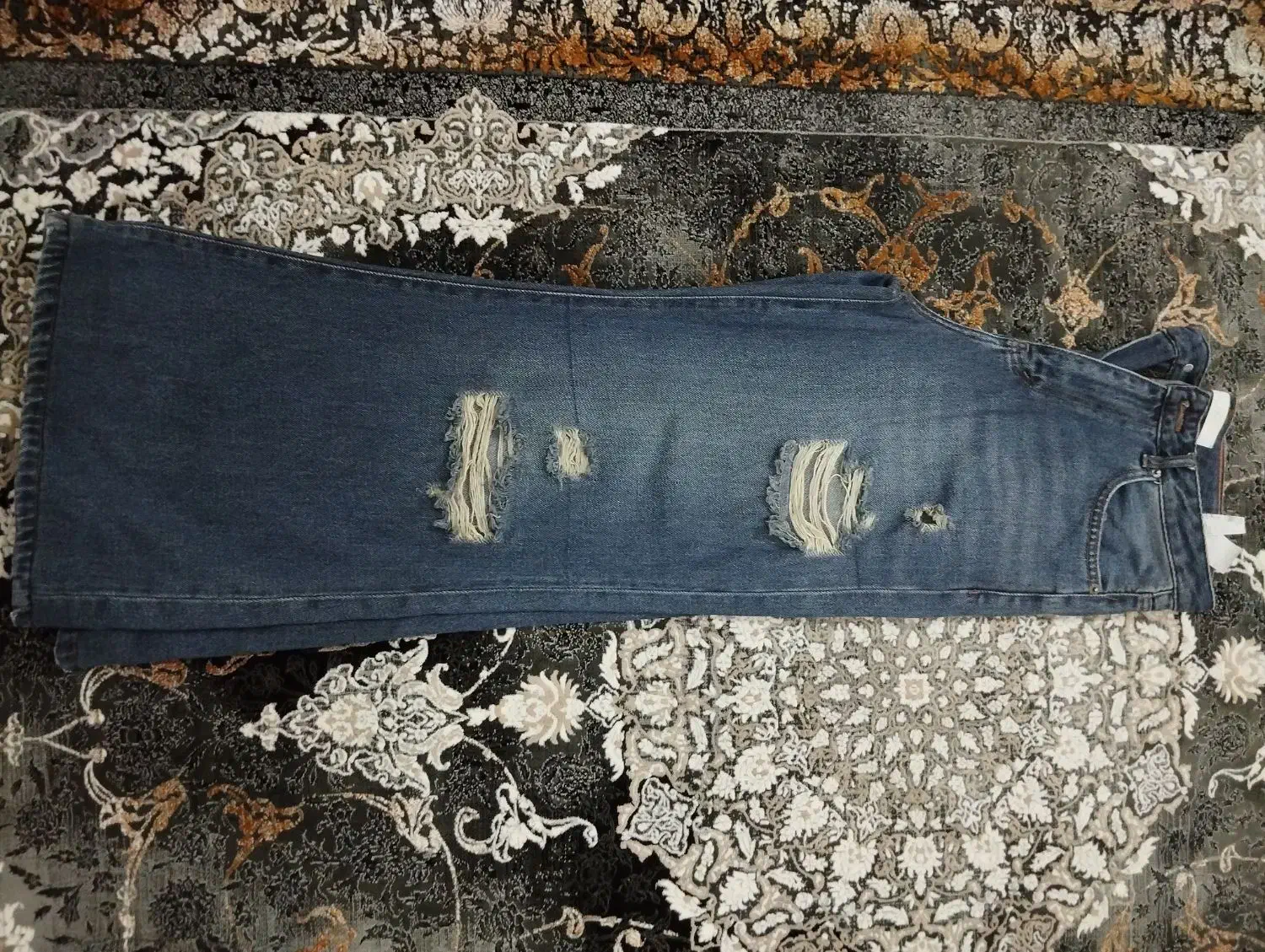 شلوار|لباس|سقز, |دیوار