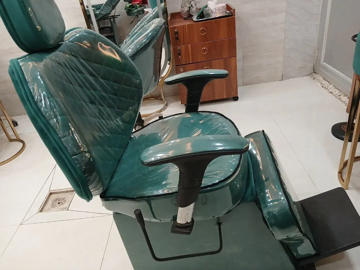 لوازم آرایشگاهی نو|آرایشگاه و سالن‌های زیبایی|رشت, کوی طالقانی|دیوار