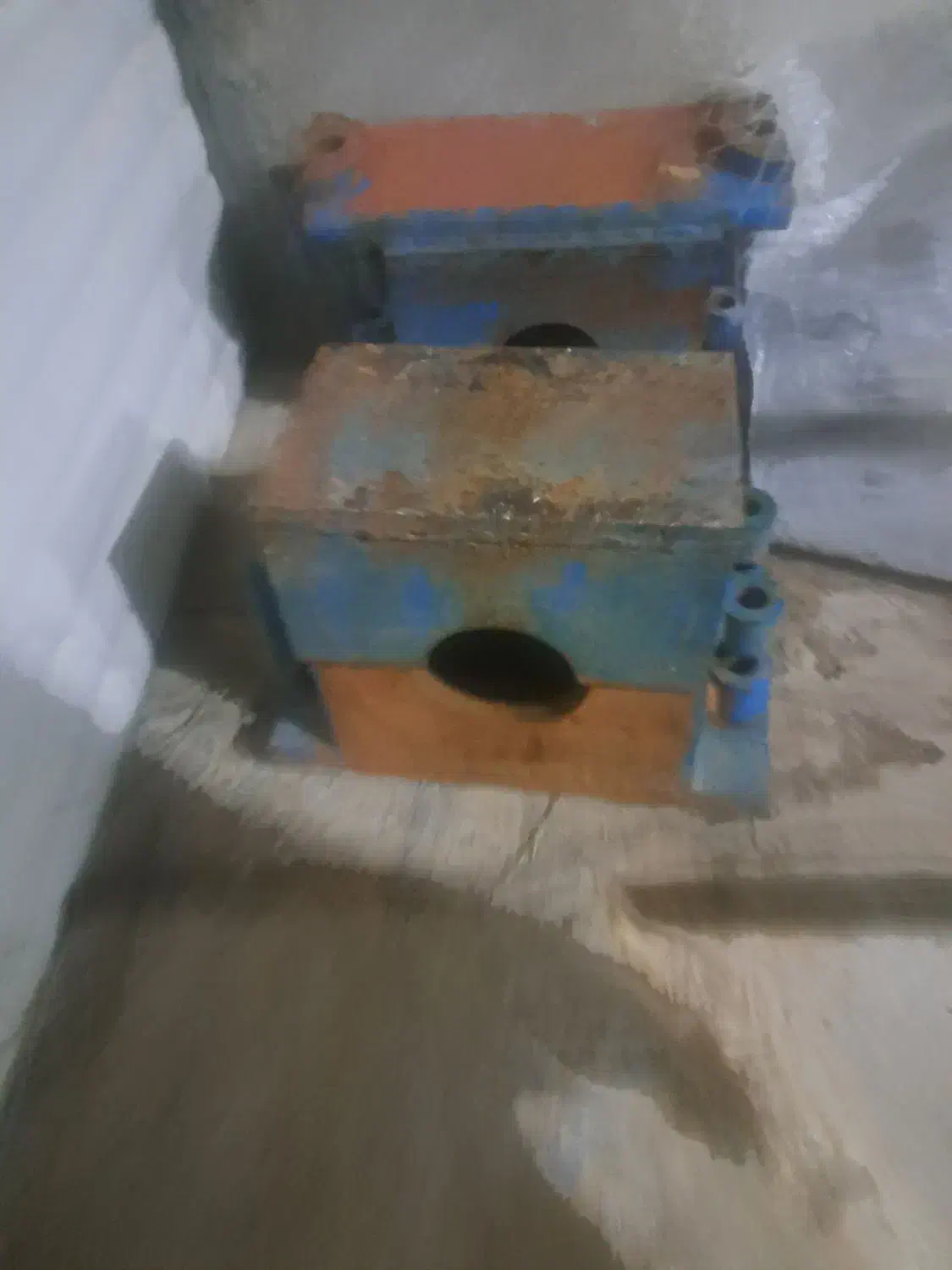 یاتاق بزرگ|ماشین‌آلات صنعتی|تبریز, |دیوار