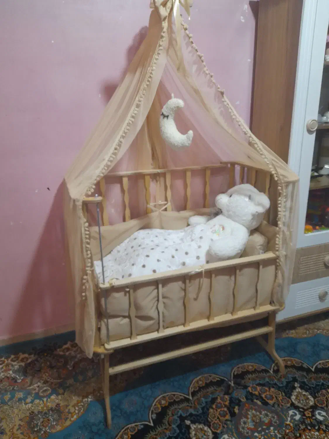 گهواره بچه|اسباب و اثاث بچه|نهاوند, |دیوار