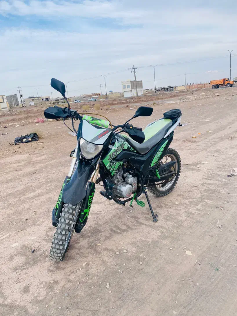 موتور تریل ۲۰۰ سی سی|موتورسیکلت|رفسنجان, |دیوار