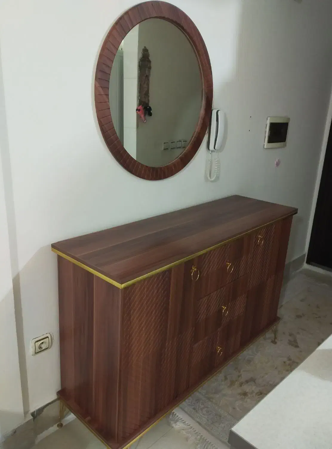 آینه و کنسول|بوفه، ویترین، کنسول|تاکستان, |دیوار