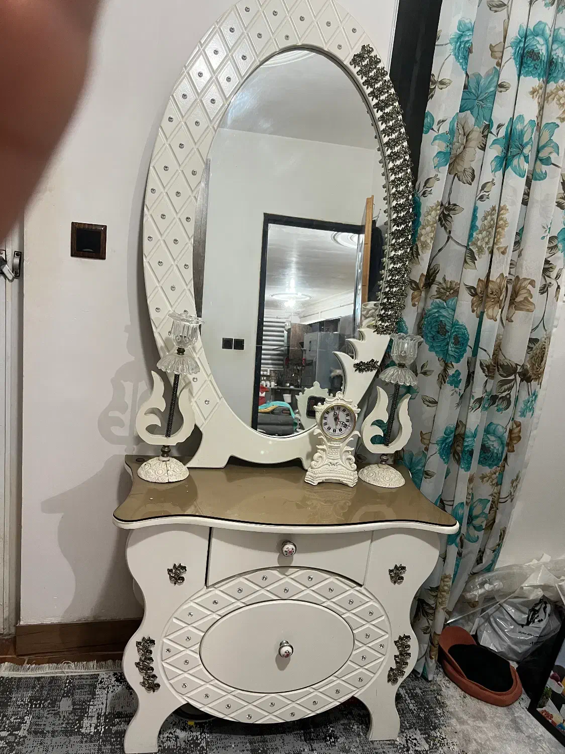 آینه شمدان|آینه|رشت, ترمینال|دیوار