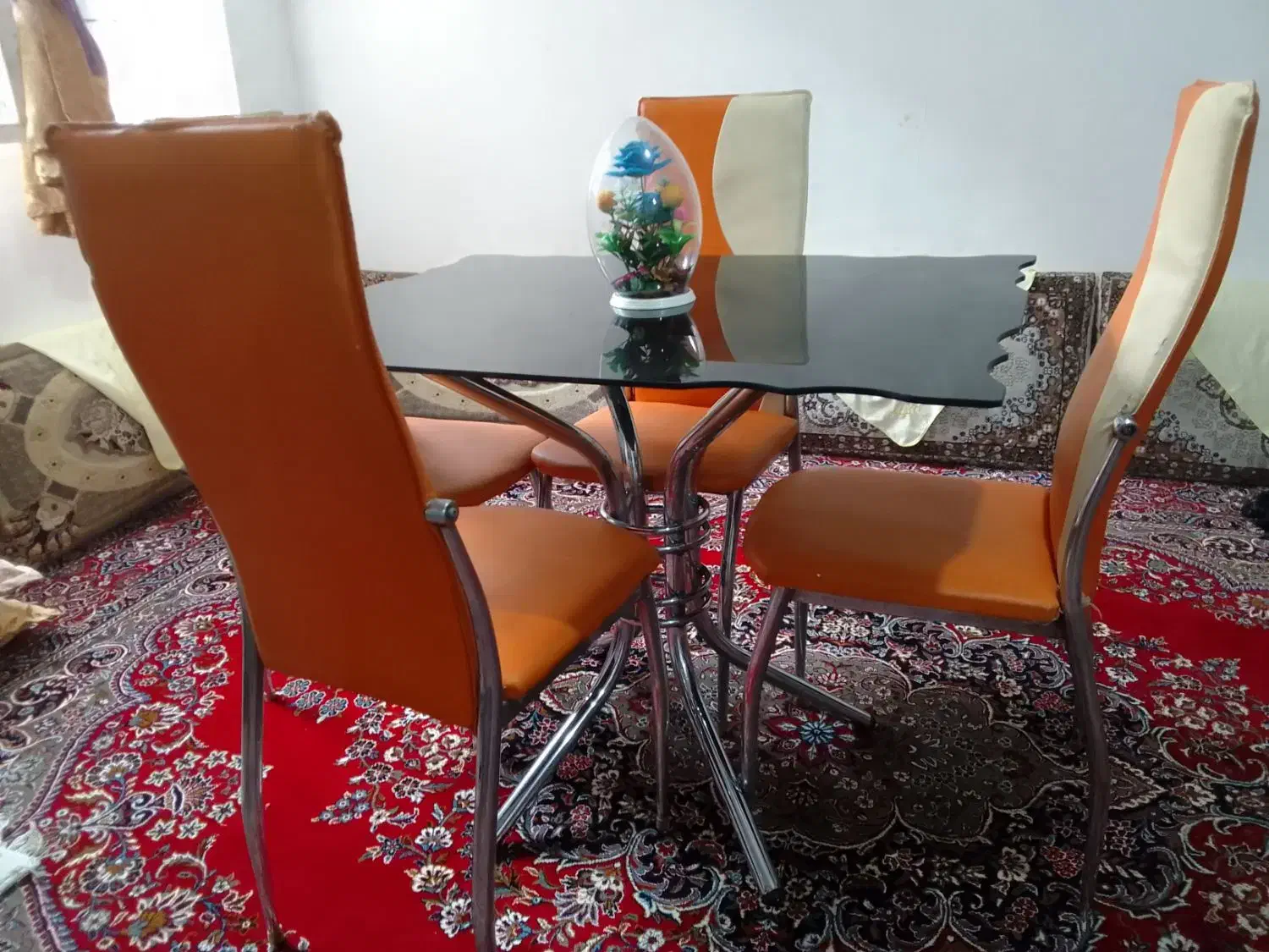 میز و صندلی|میز و صندلی غذاخوری|رباط‌کریم, رباط‌کریم|دیوار