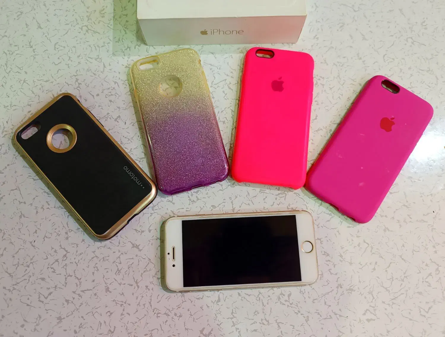 گوشی آیفون 6 گلد بهمراه 4 کاور سیلیکنی اصل|موبایل|مراغه, |دیوار