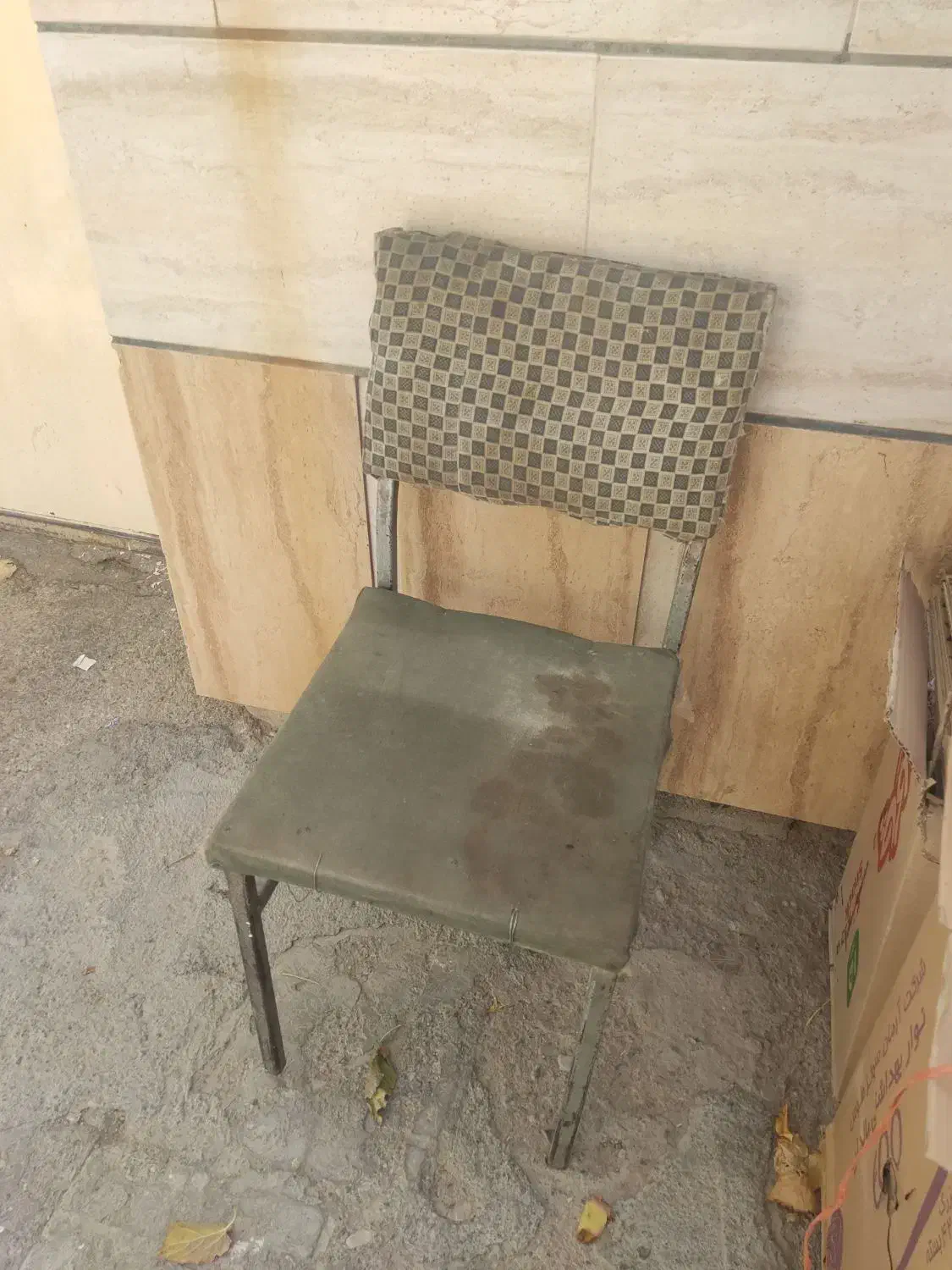 صندلی|صندلی و نیمکت|تربت جام, شهرک معلم|دیوار