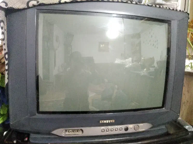 تلوزیون با 4  باند و ددیچال و امکانات|تلویزیون و پروژکتور|مهدی شهر, |دیوار