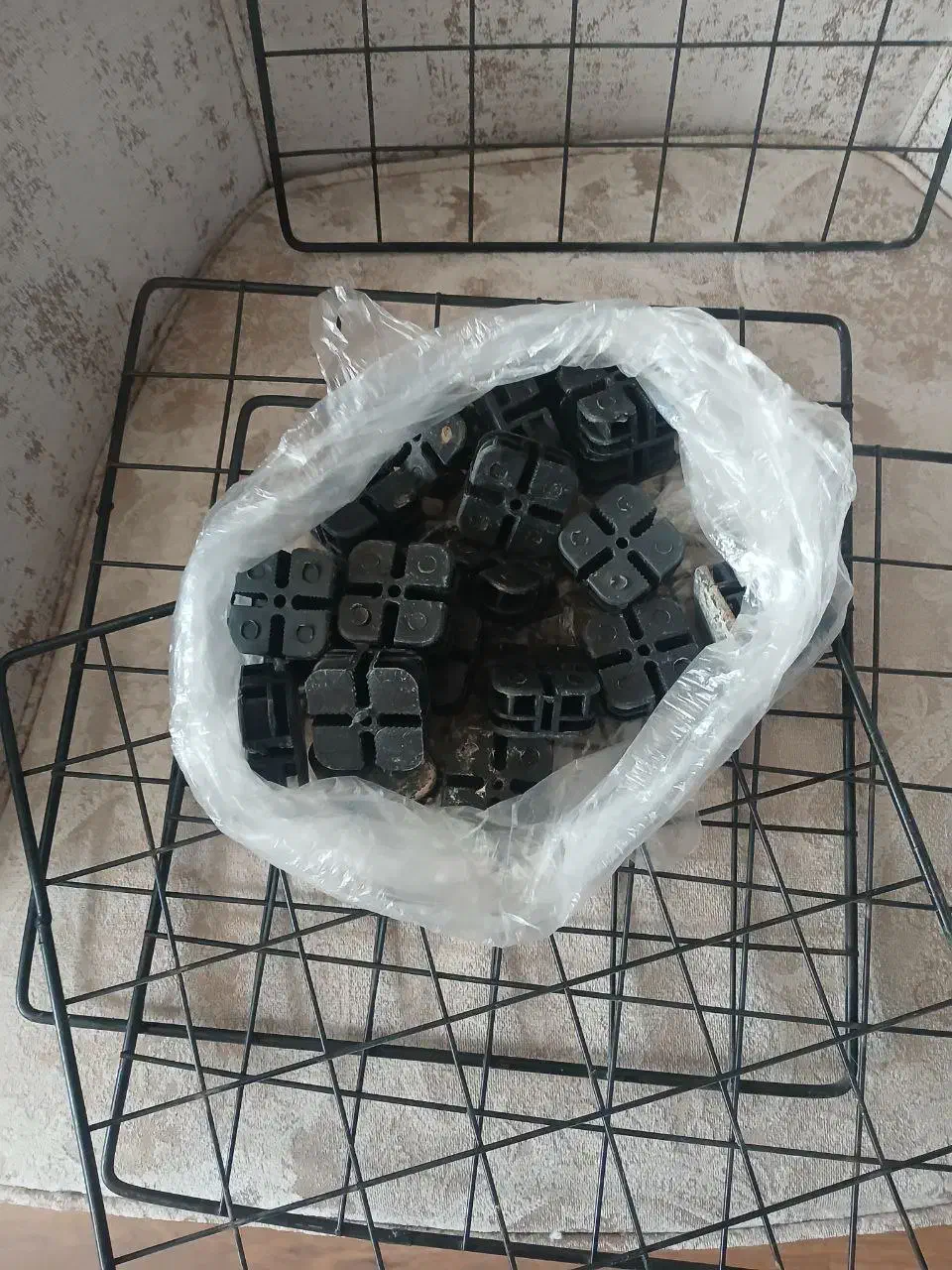 قفسه مشبک فلزی کتاب|کتابخانه، شلف، قفسههای دیواری|مشهد, رضاشهر|دیوار