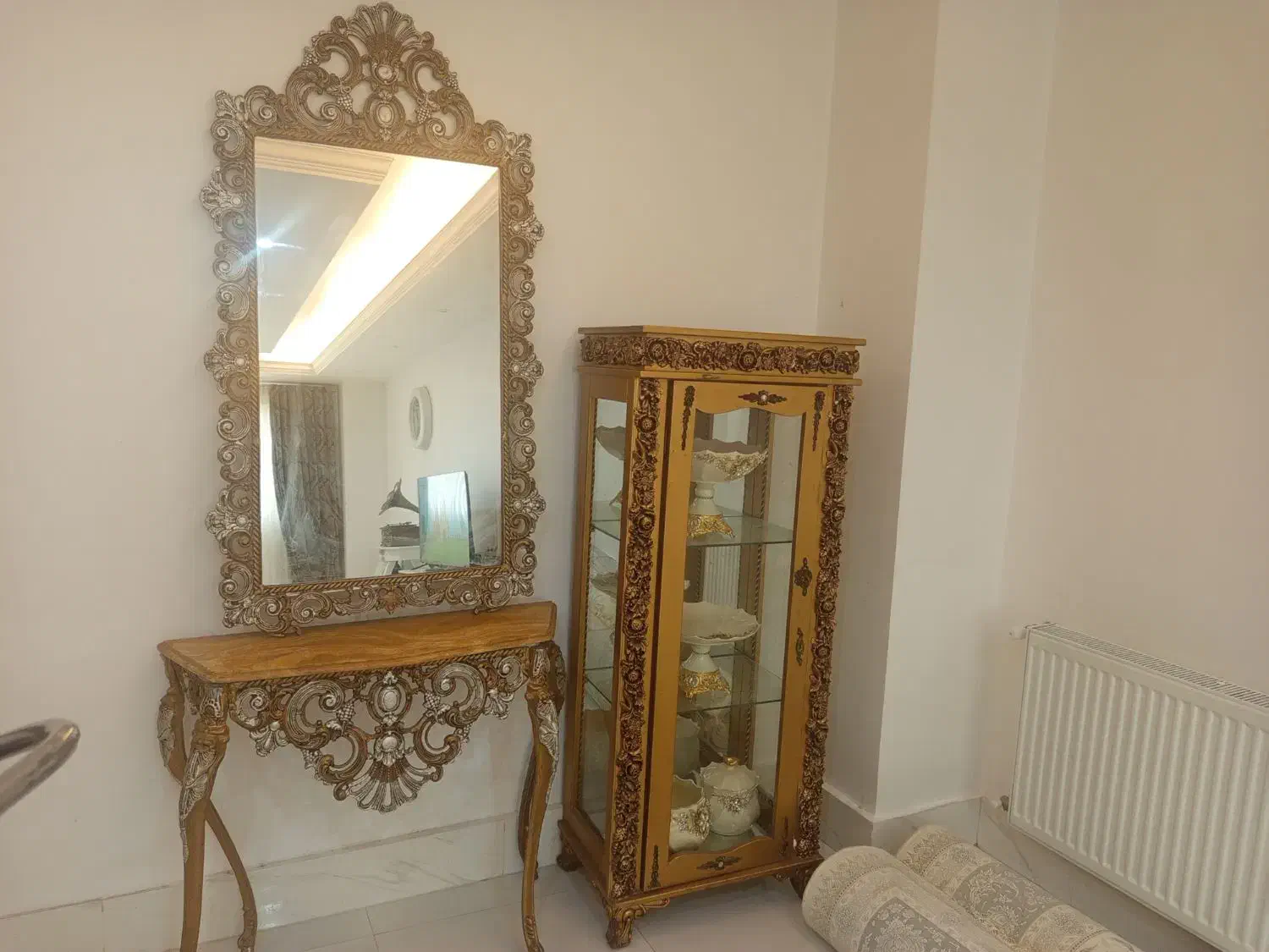 بوفه و آینه کنسول|بوفه، ویترین، کنسول|مینودشت, |دیوار