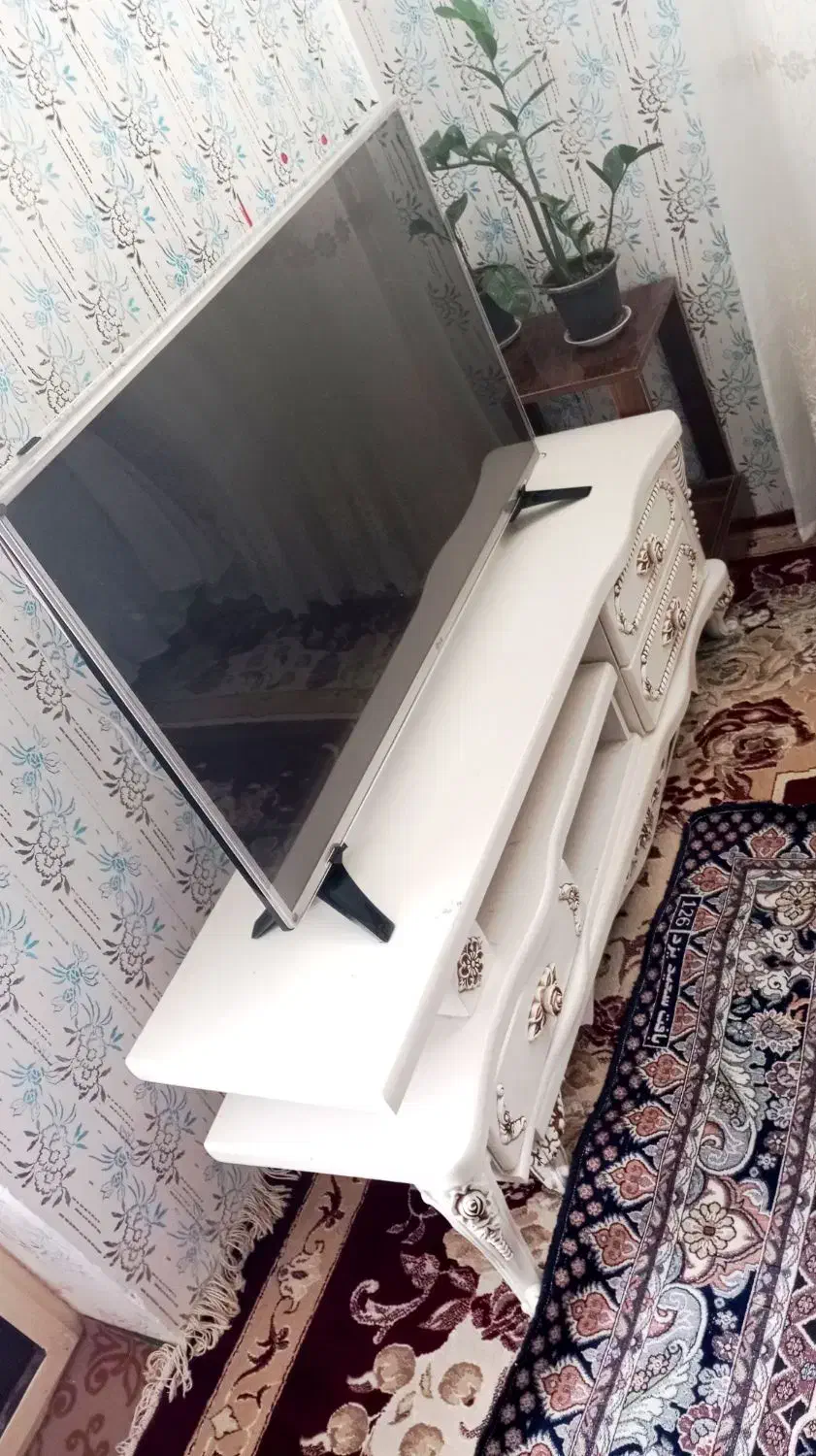 تلویزیون ال جی ۴۳اینج..|تلویزیون و پروژکتور|سنگدوین, |دیوار